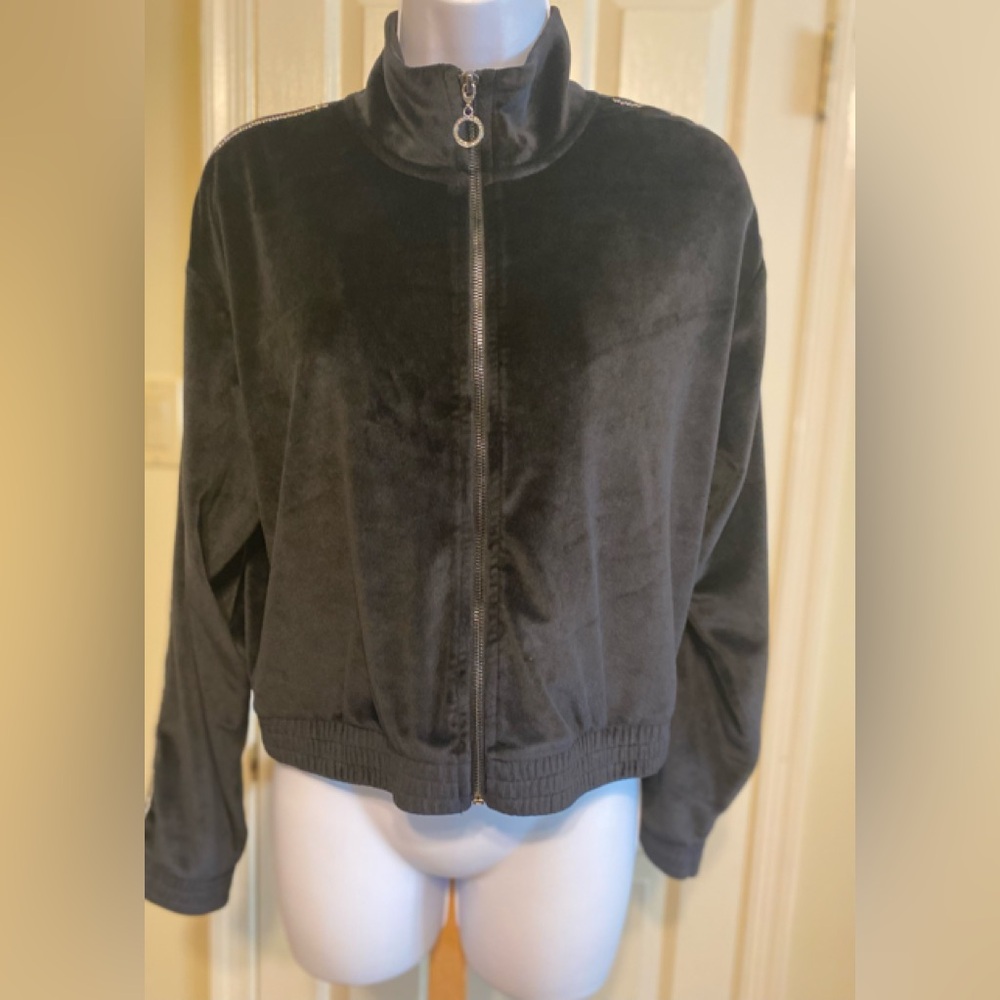 NWOT VICTORIA’S SECRET Women's Black Velvet Zip-Up Jacket, Size: M - Picture 2 of 11
